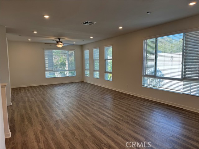 120 Citysquare, Irvine CA: https://media.crmls.org/medias/b22d4bdf-ffa1-48cc-9362-aa8bfe2dfadf.jpg
