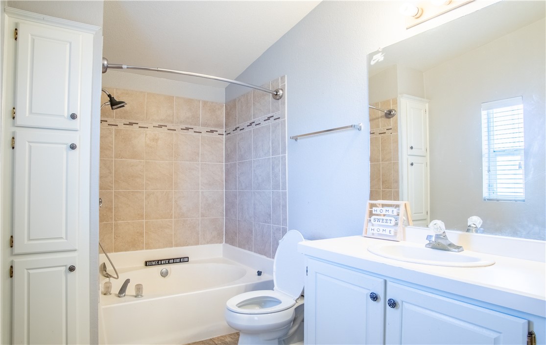 Detail Gallery Image 13 of 24 For 2499 E Gerard Ave #176,  Merced,  CA 95341 - 3 Beds | 2 Baths