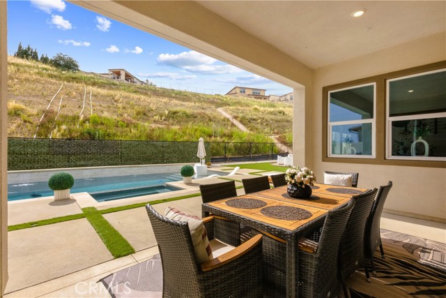 29467 Camino Saguaro, Valencia CA: https://media.crmls.org/medias/b22e1284-456a-4869-88b4-7d8d49849f31.jpg