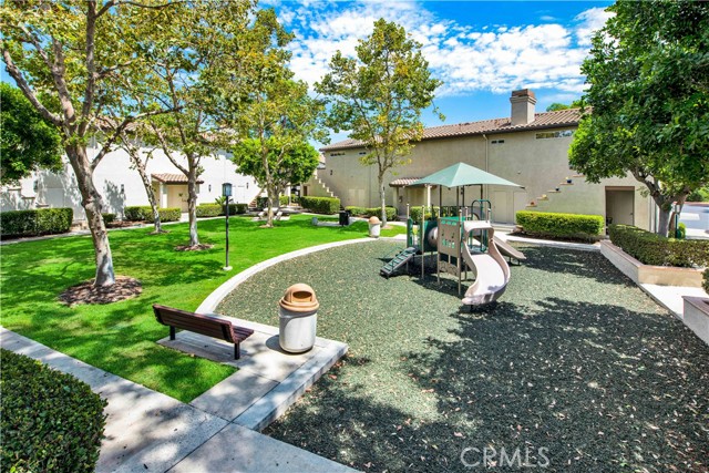 Detail Gallery Image 6 of 15 For 38 via Solaz, Rancho Santa Margarita,  CA 92688 - 2 Beds | 2 Baths