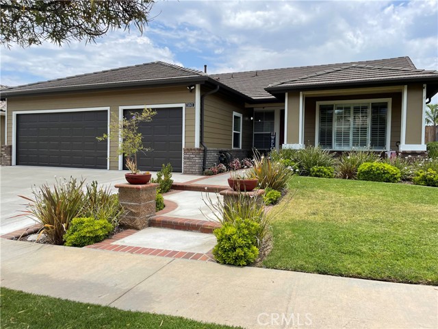 1041 Shadow Crest Circle, Corona, CA 92881