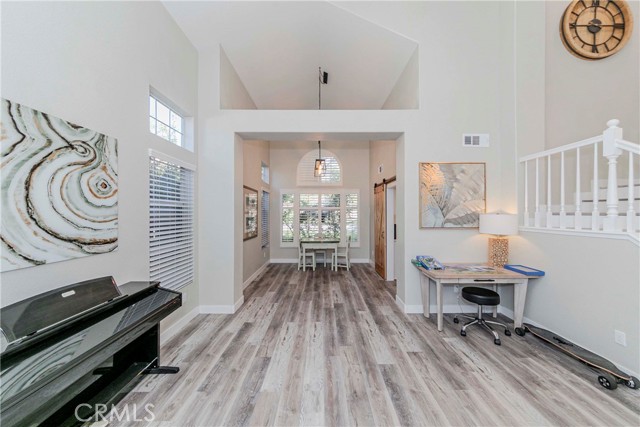 Detail Gallery Image 15 of 67 For 16396 High Bluff Ct, Riverside,  CA 92503 - 4 Beds | 3 Baths