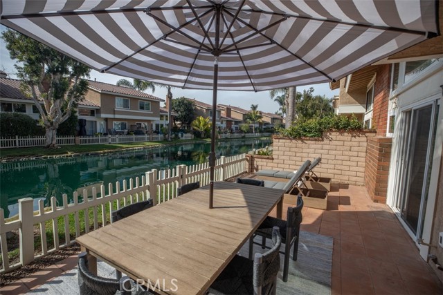 7892 Southwind Circle, Huntington Beach CA: https://media.crmls.org/medias/b22f4610-c574-40d4-bf1f-c699a79c7d49.jpg