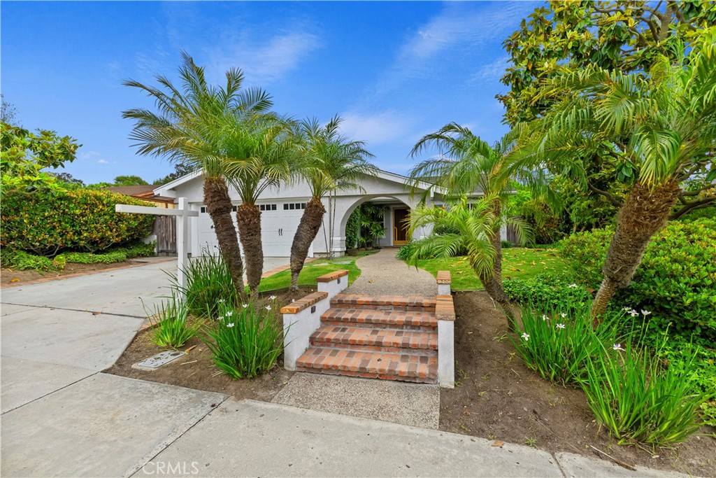 129 Five Crowns Way
