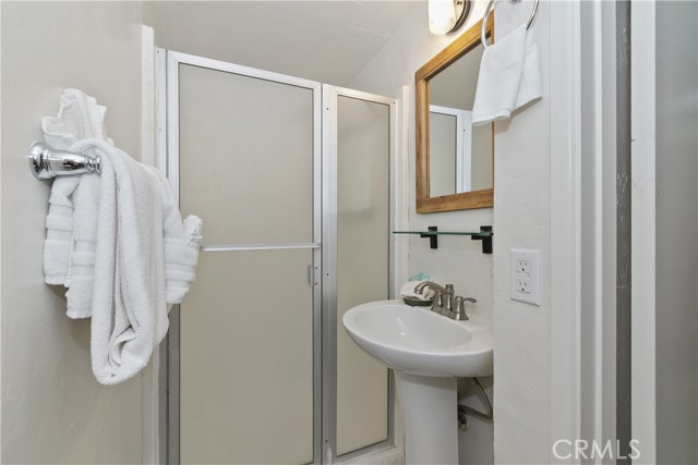 Detail Gallery Image 15 of 36 For 861 Thrush, Big Bear Lake,  CA 92315 - 3 Beds | 2 Baths