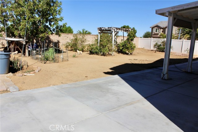 Detail Gallery Image 42 of 49 For 1227 Ayris Ave, Palmdale,  CA 93550 - 5 Beds | 2/1 Baths