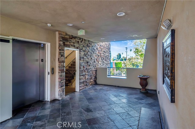 Detail Gallery Image 59 of 75 For 15206 Burbank Bld #209,  Sherman Oaks,  CA 91411 - 2 Beds | 2/1 Baths