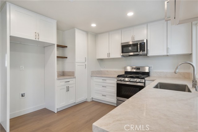 204 N La Paloma Avenue, San Jacinto CA: https://media.crmls.org/medias/b23211ac-36d1-4362-b032-4dd8e3226c51.jpg