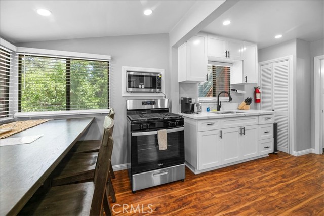 847 Silver Tip Drive, Big Bear Lake CA: https://media.crmls.org/medias/b2326286-7c2c-4e55-be1f-6beee218e208.jpg