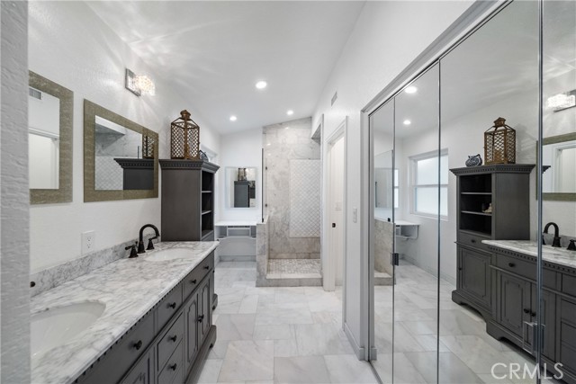 5347 E Big Sky Lane, Anaheim Hills CA: https://media.crmls.org/medias/b232dd9a-d24f-444d-9035-d201ba484e57.jpg