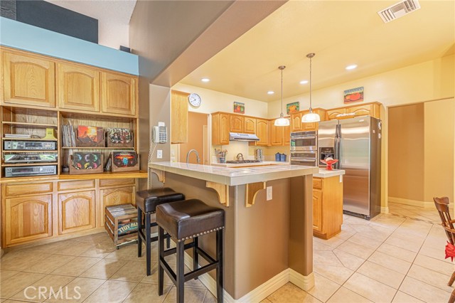 Detail Gallery Image 18 of 48 For 42255 Round Hill Dr, Lancaster,  CA 93536 - 4 Beds | 2/1 Baths