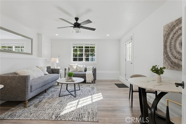 Detail Gallery Image 25 of 45 For 6020 Neddy Ave, Woodland Hills,  CA 91367 - 5 Beds | 3 Baths