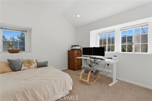 Detail Gallery Image 35 of 51 For 5501 Fairgrange Dr, Agoura Hills,  CA 91301 - 6 Beds | 3 Baths