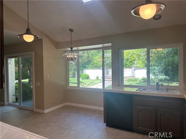 Detail Gallery Image 6 of 15 For 20639 Circulo Loma, Yorba Linda,  CA 92887 - 4 Beds | 3 Baths