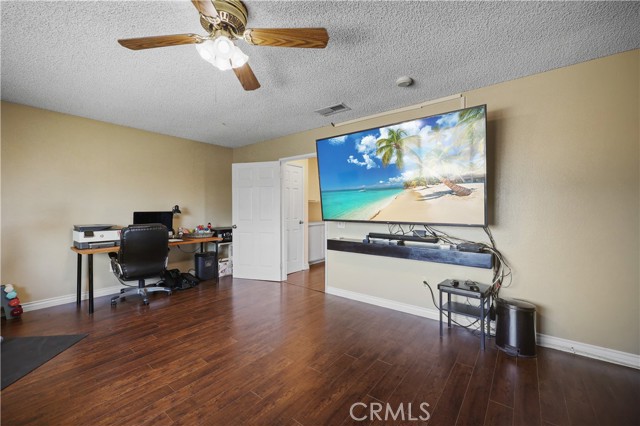 2738 S Del Norte Avenue, Ontario CA: https://media.crmls.org/medias/b233a72a-8fce-4f53-9328-c578bb88d954.jpg