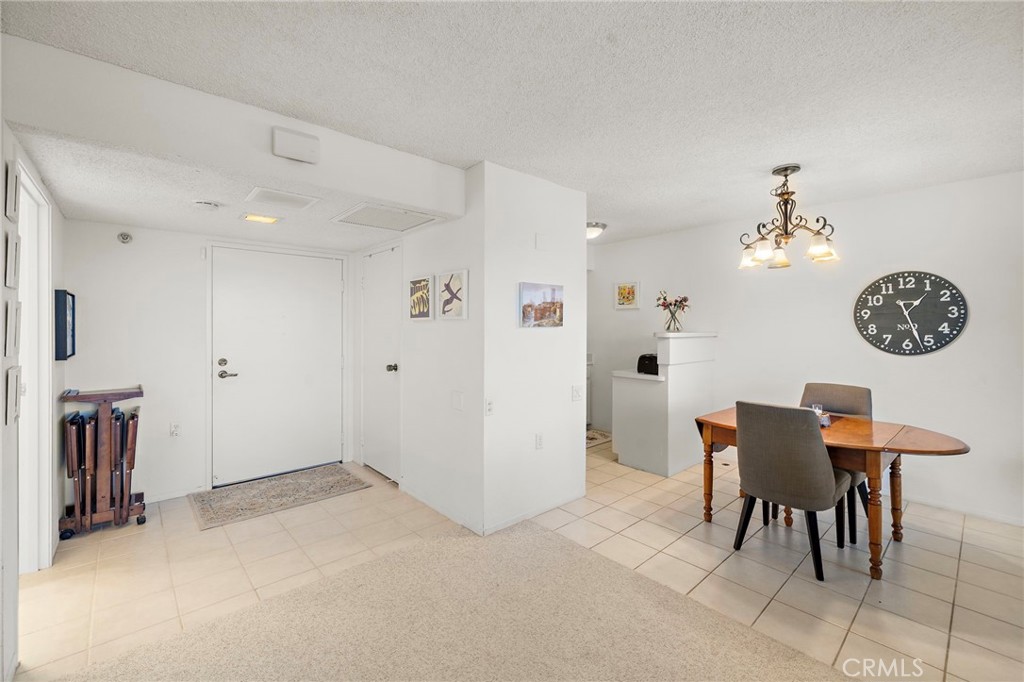 B2346005 C2d2 4fb5 A3db 83bf0d7539d9