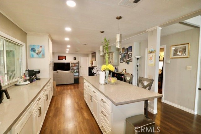 731 Glenlake Drive, Placentia CA: https://media.crmls.org/medias/b234993e-3e3e-4936-8fff-2c9925cfb6ce.jpg