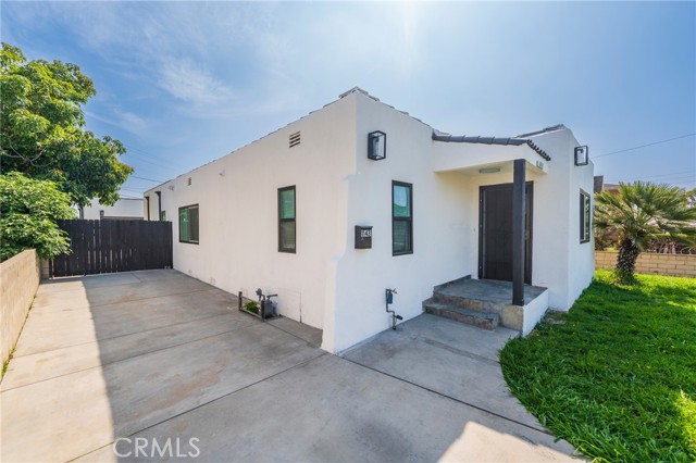 11431 Lee Lane, El Monte CA: https://media.crmls.org/medias/b234cd17-3a71-47dd-80da-9ab25f0a58c0.jpg