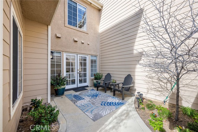 939 Blue Mountain, Westlake Village CA: https://media.crmls.org/medias/b235370e-3493-4ec3-b0e3-09f28034f686.jpg