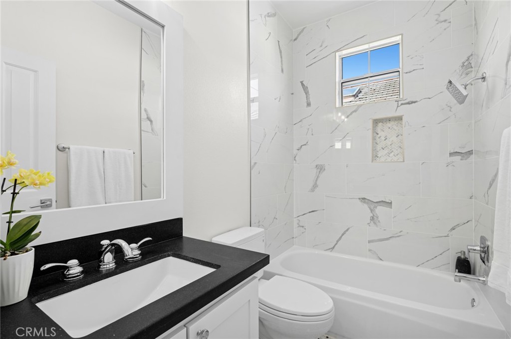 MLS #OC25264699 image #21