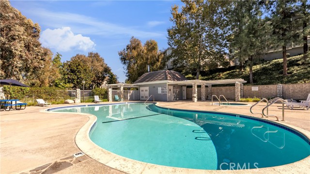 Detail Gallery Image 4 of 39 For 26971 Flo Ln, #153,  Canyon Country,  CA 91351 - 2 Beds | 2 Baths