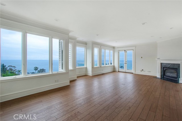 Detail Gallery Image 6 of 48 For 2163 Crestview Dr, Laguna Beach,  CA 92651 - 3 Beds | 2/1 Baths