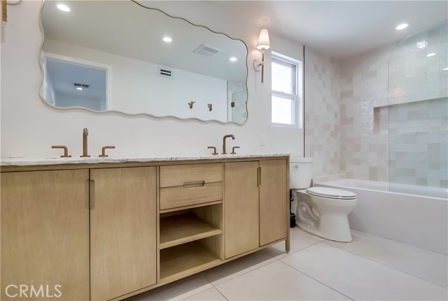5528 Voletta Place, Valley Village CA: https://media.crmls.org/medias/b2367d08-48a4-4630-8097-733e51451084.jpg