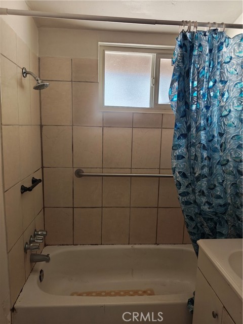 Detail Gallery Image 9 of 20 For 45446 10th St, Lancaster,  CA 93534 - 3 Beds | 1/1 Baths
