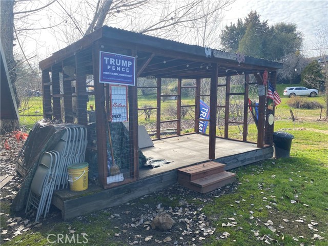 6065 State Highway 49 N, Mariposa CA: https://media.crmls.org/medias/b23a38fd-fb33-446e-80f9-83873919ee28.jpg