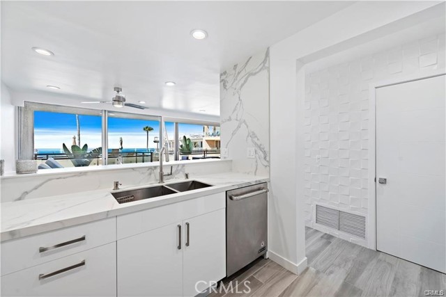 Detail Gallery Image 8 of 20 For 1585 S Coast #47,  Laguna Beach,  CA 92651 - 2 Beds | 2 Baths