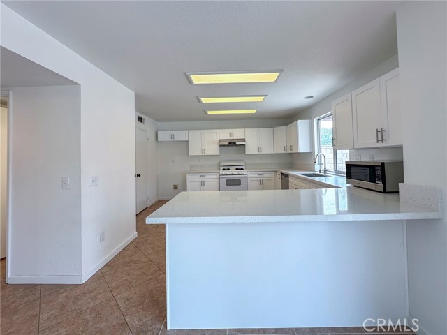 Detail Gallery Image 9 of 34 For 16437 Colebridge Ct, Chino Hills,  CA 91709 - 4 Beds | 2/1 Baths