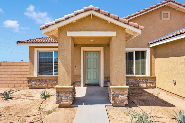 Detail Gallery Image 5 of 33 For 10110 Kemper Ave, Adelanto,  CA 92301 - 4 Beds | 2/1 Baths
