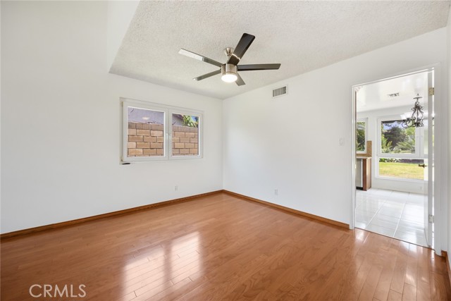 Image 14 of 71 For 1646 Mobeck Street