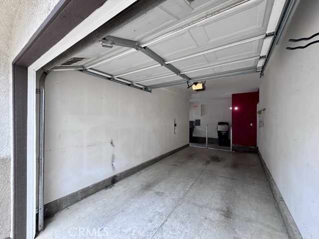 https://media.crmls.org/medias/b23d37bb-0fd5-4b66-9535-835ec37ce226.jpg?preset=X-Large