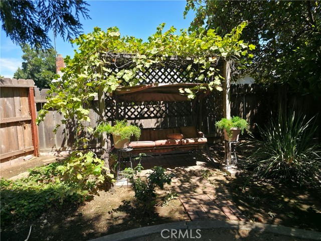 Detail Gallery Image 3 of 9 For 1605 Scott Pl, Clovis,  CA 93611 - 4 Beds | 2 Baths