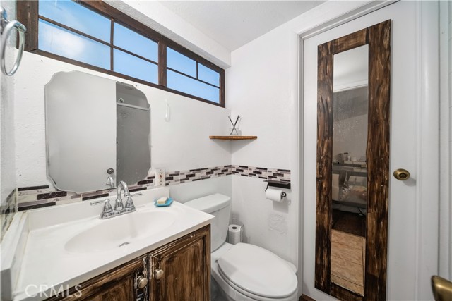 Detail Gallery Image 24 of 44 For 1610 N Amador Ave, Ontario,  CA 91764 - 5 Beds | 3 Baths