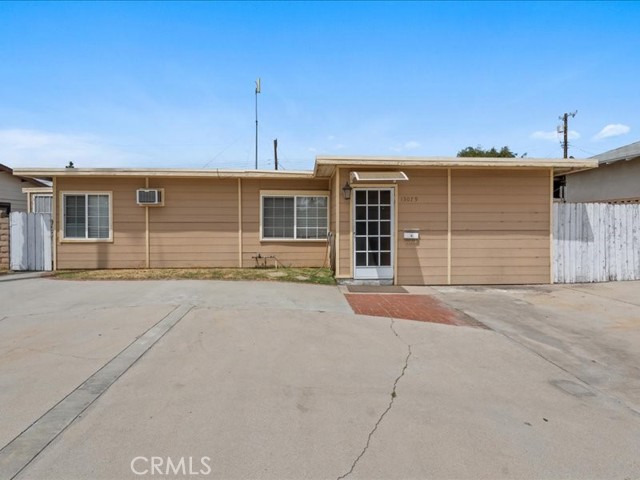 Detail Gallery Image 3 of 44 For 13079 Daventry St, Pacoima,  CA 91331 - 2 Beds | 1 Baths