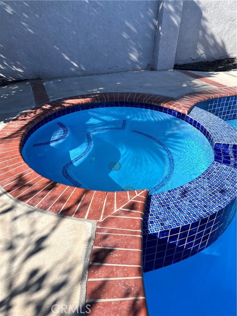 Detail Gallery Image 28 of 29 For 1925 N Screenland Dr, Burbank,  CA 91505 - 3 Beds | 2 Baths