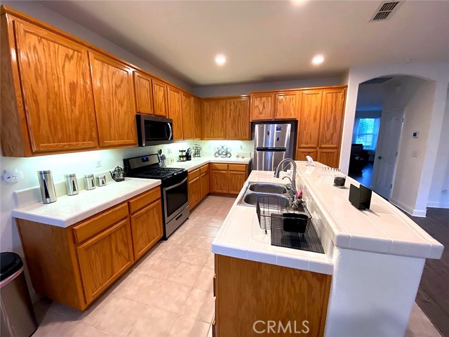 Detail Gallery Image 9 of 20 For 11704 Village Pond Way, Rancho Cordova,  CA 95742 - 3 Beds | 2 Baths