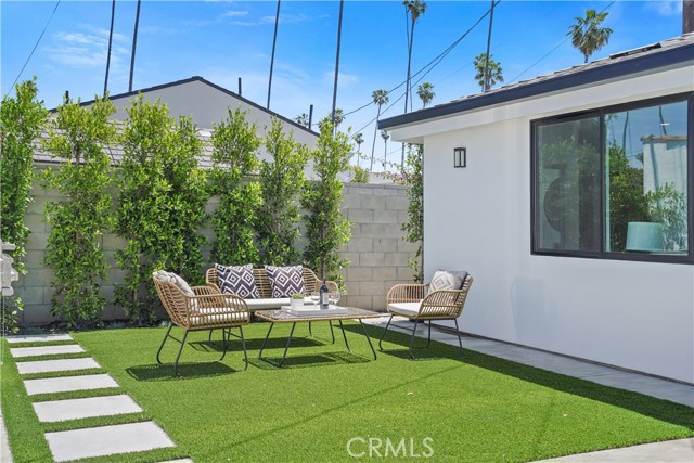 Detail Gallery Image 10 of 45 For 3876 Roxton Ave, Los Angeles,  CA 90008 - 5 Beds | 4/1 Baths