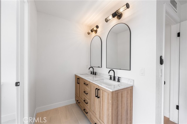 42346 W 47th W Street, Lancaster CA: https://media.crmls.org/medias/b24162c9-510c-42a4-bf7b-880d904f6a4b.jpg