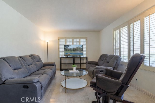 Detail Gallery Image 7 of 30 For 18237 Solano River Ct, Fountain Valley,  CA 92708 - 2 Beds | 2 Baths