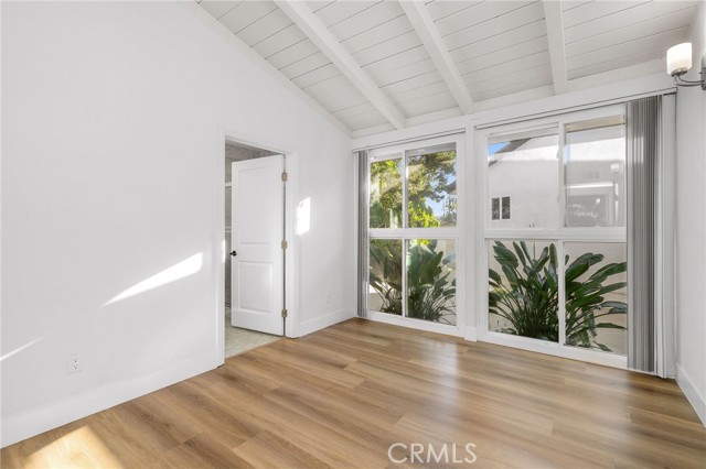 Detail Gallery Image 16 of 31 For 8341 Delco Ave, Winnetka,  CA 91306 - 5 Beds | 4 Baths