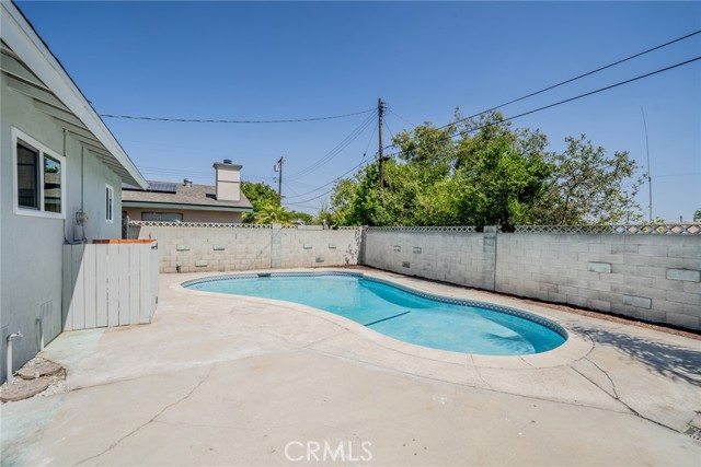 Detail Gallery Image 20 of 30 For 18987 Mindanao St, Bloomington,  CA 92316 - 4 Beds | 2 Baths