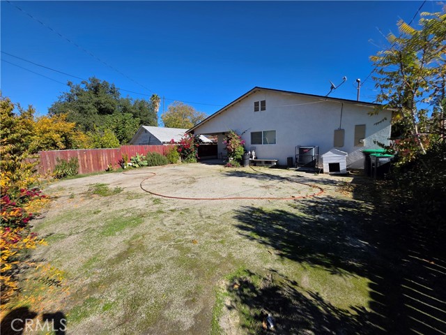 355 S Inez, Hemet CA: https://media.crmls.org/medias/b2448bb5-53ff-46e5-a21a-6ce139ec060a.jpg