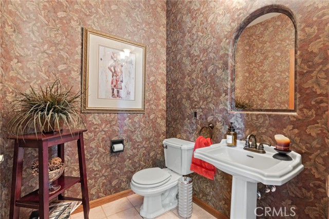 Detail Gallery Image 16 of 60 For 3515 Bell Estates Dr, Chico,  CA 95973 - 6 Beds | 5/1 Baths