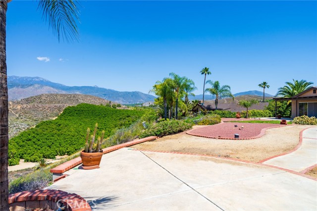 44940 Viejo Drive, Hemet CA: https://media.crmls.org/medias/b24514b0-4bf3-491b-ab7f-7a7b0a98b980.jpg
