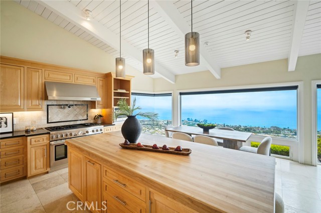 32131 Sea Island Drive, Dana Point CA: https://media.crmls.org/medias/b2456648-5b06-475b-958e-ffa58dd5dc7b.jpg