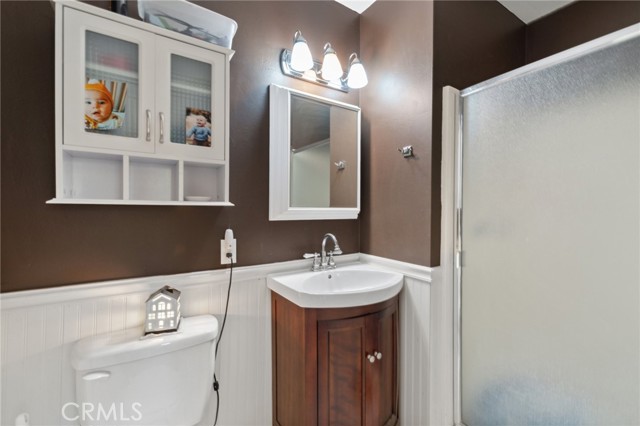 221 College Avenue, Coalinga CA: https://media.crmls.org/medias/b2458031-203c-4b0a-8139-f1dda25cc9c5.jpg