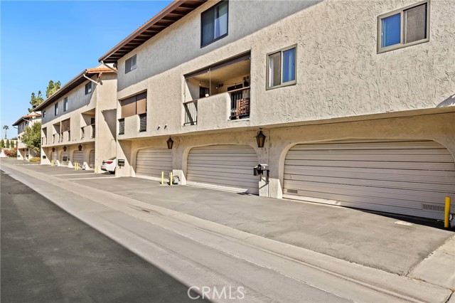 Detail Gallery Image 31 of 32 For 400 S Flower St #121,  Orange,  CA 92868 - 2 Beds | 1/1 Baths